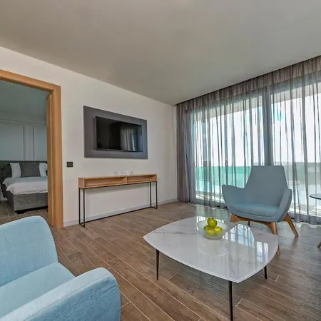 Hotel Land's End, Boutique