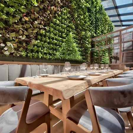 Land's End, Boutique Hotel