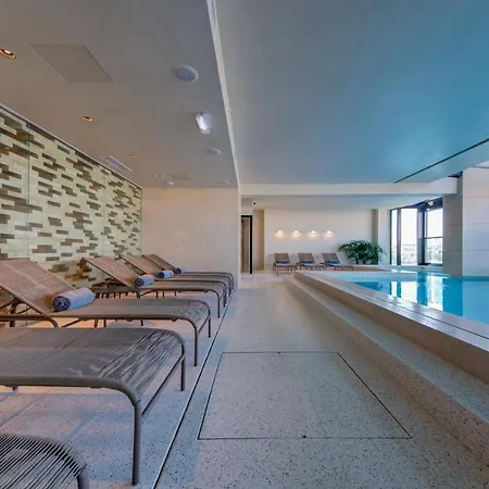 Land's End, Boutique 4*