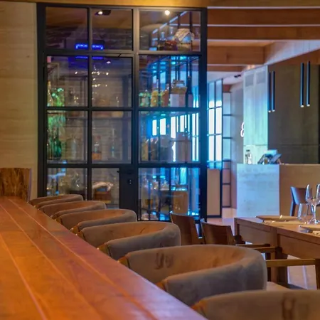 Hotel Land's End, Boutique Sliema