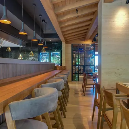 Land's End, Boutique Hotel 4*