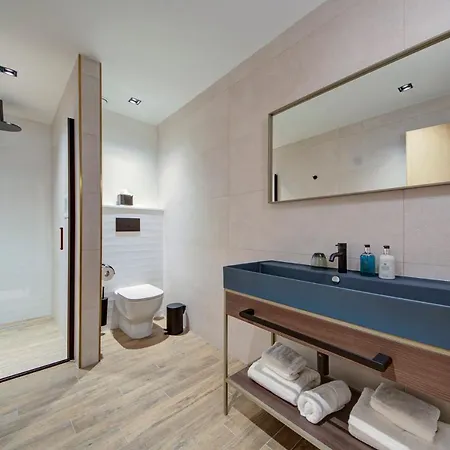Hotel Land's End, Boutique