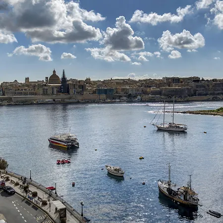 Land's End, Boutique 4*