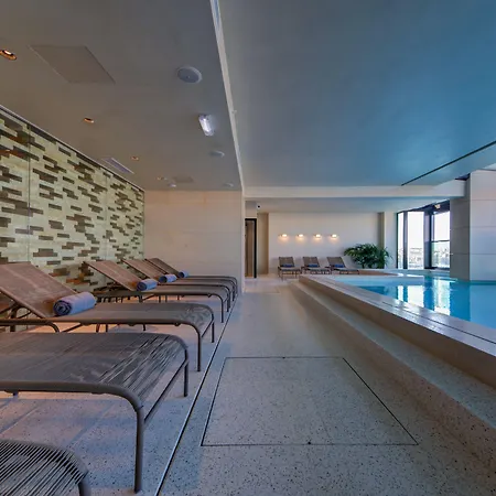 Land's End, Boutique