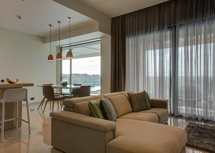 Land's End, Boutique 4* Σλιέμα