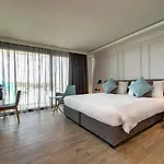 Land's End, Boutique מלון 4*