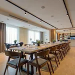 מלון Land's End, Boutique 4*