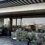 Land's End, Boutique מלון 4*