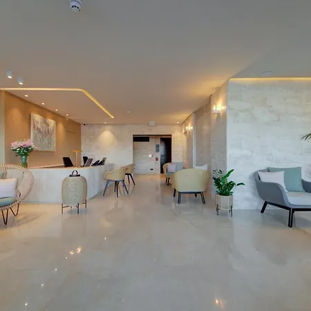 Land's End, Boutique Hotel