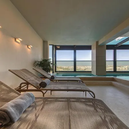 Land's End, Boutique 4* סליאמה