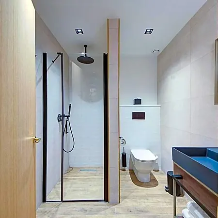 Land's End, Boutique Hotel 4*