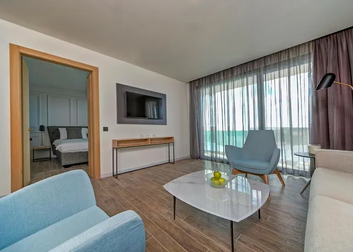 Hotel Land's End, Boutique