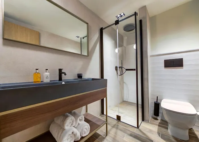 Hotel Land's End, Boutique