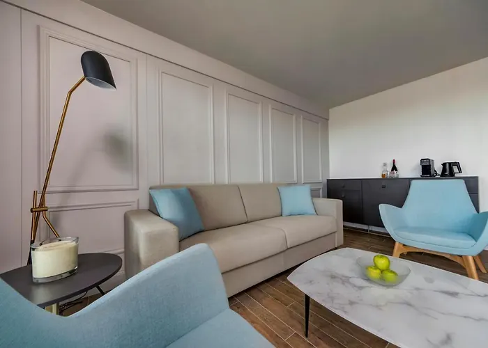 Land's End, Boutique 4* Sliema