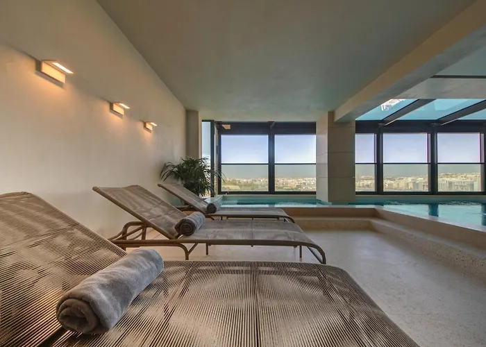 Land's End, Boutique 4* Sliema