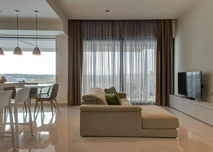 Land's End, Boutique Hotel