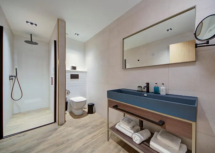 Hotel Land's End, Boutique