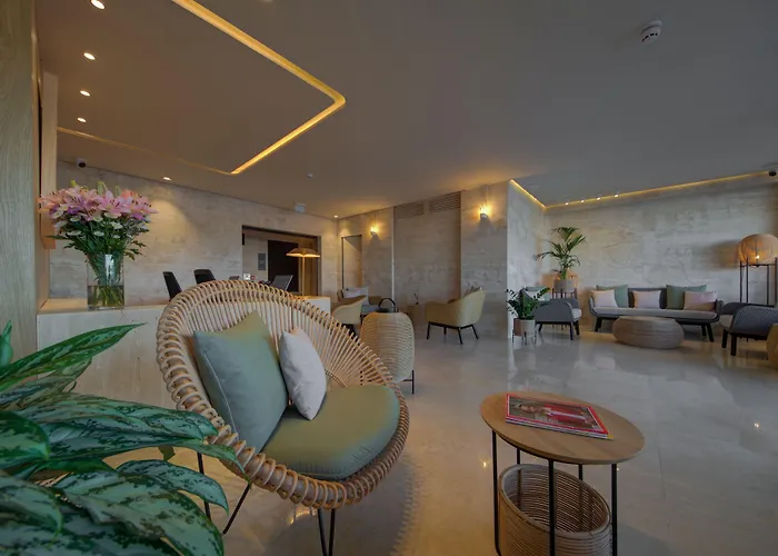 Land's End, Boutique Hotel