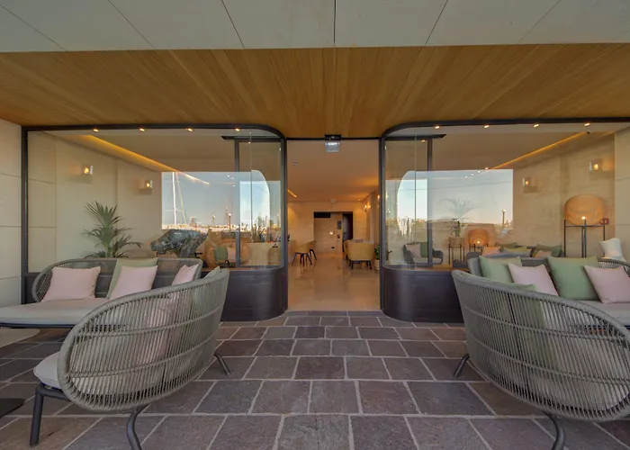 Hotel Land's End, Boutique