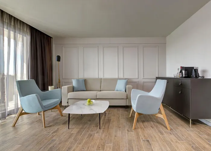 Land's End, Boutique 4*