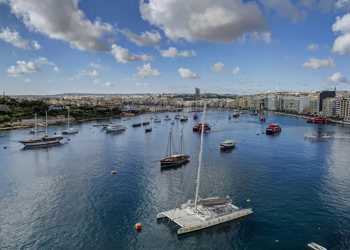 Hotel Land's End, Boutique Sliema