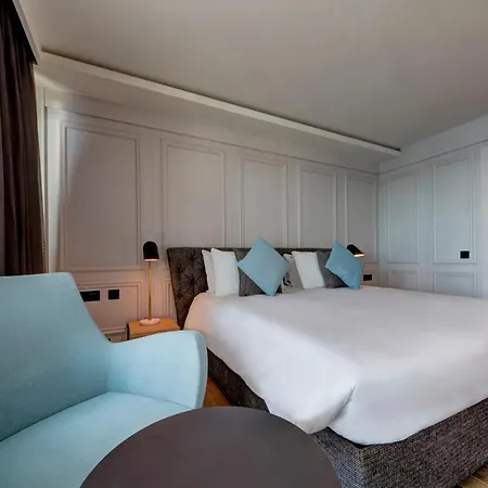 Hotel Land's End, Boutique