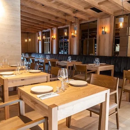 Land's End, Boutique Hotel