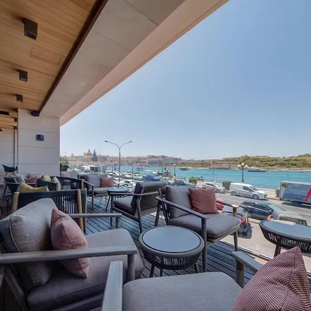 Land's End, Boutique Hotel