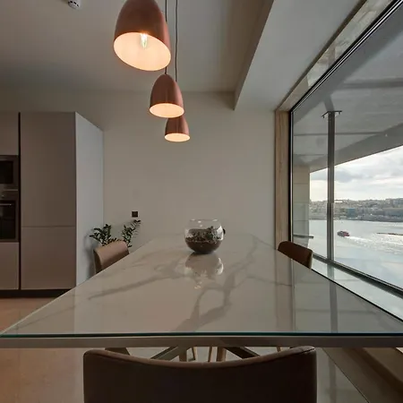 Hotel Land's End, Boutique