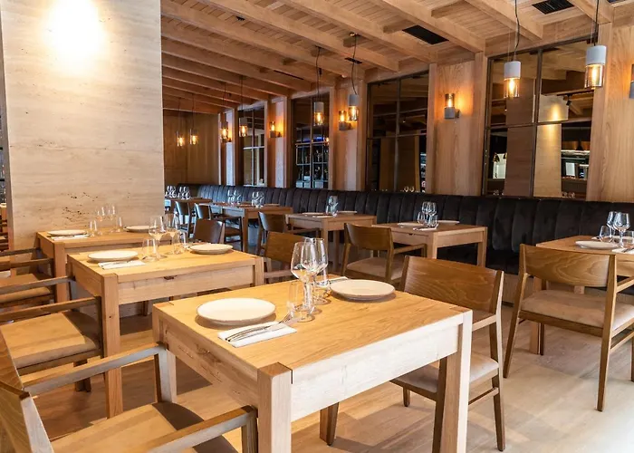 Land's End, Boutique Hotel