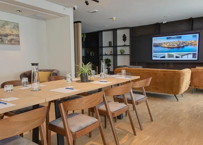 Land's End, Boutique